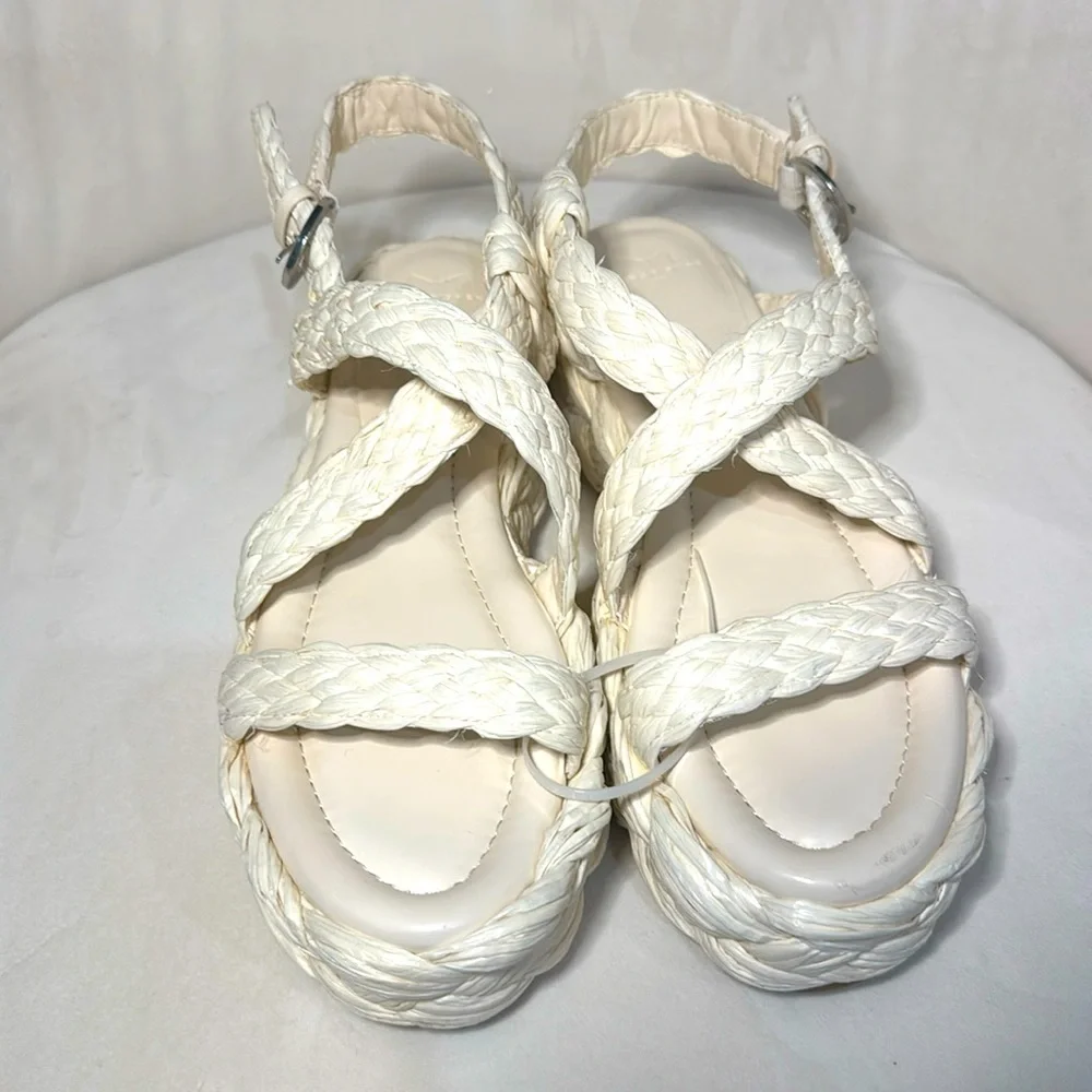 NWOT no box. Marc Fisher Genie Platform Sandals Shoes Women’s Size 9.5. Cream.
